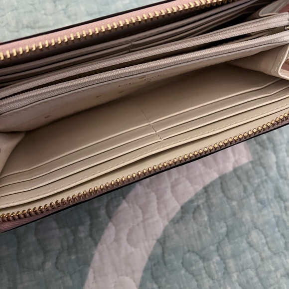 Kate Spade Beau Lacey Wallet 🩷 - Picture 8 of 9